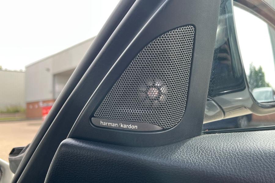 BMW 3 Series Photo autoimg-8e563d7aa85ca04a4b6ace58072ce9f22f879ba4.jpg