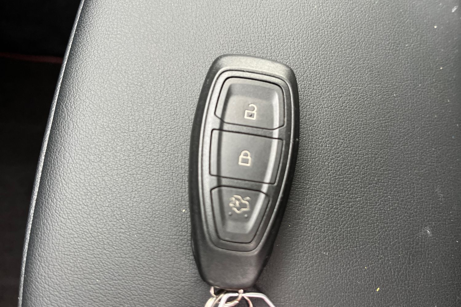 Ford KUGA Photo 21
