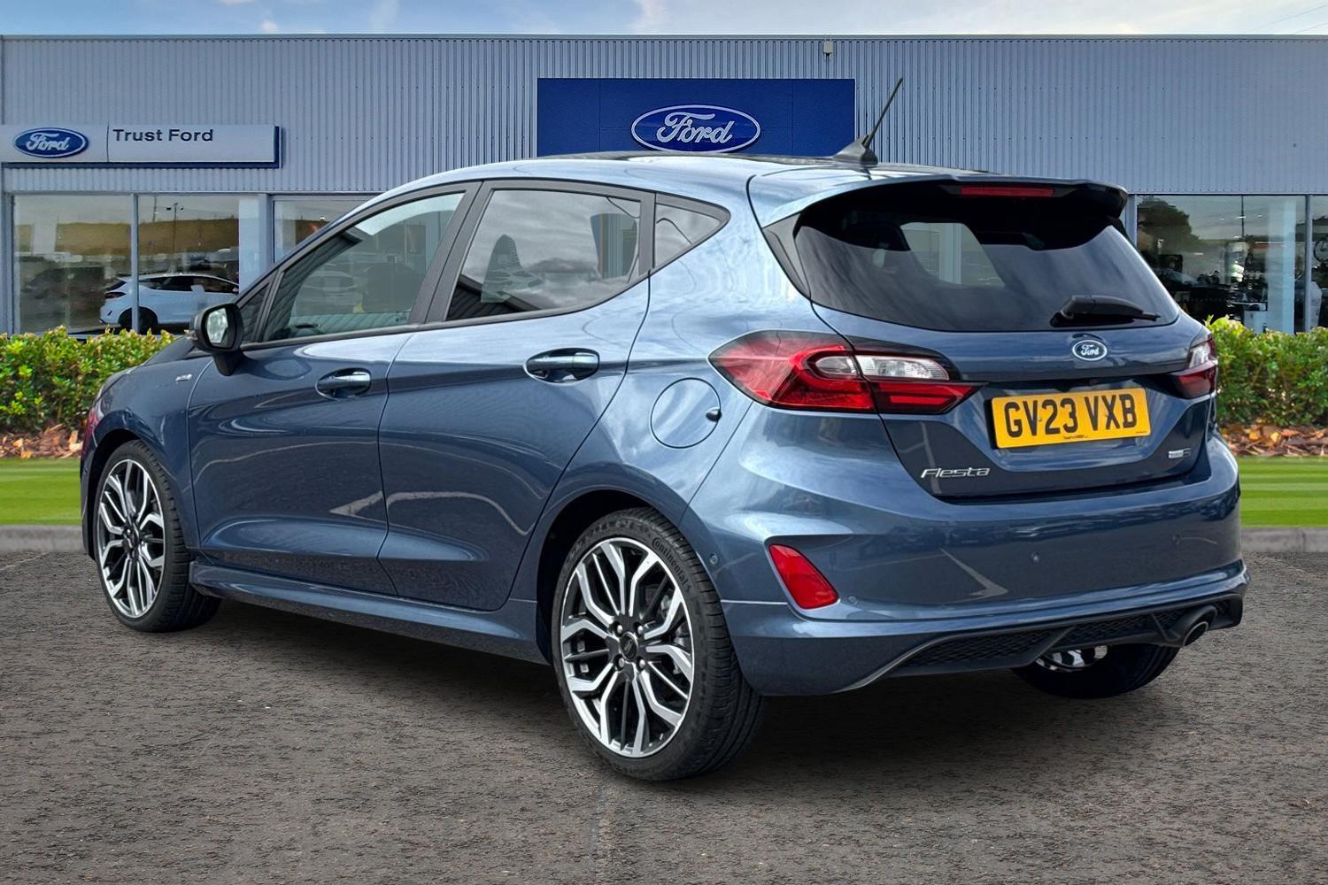 Ford Fiesta Photo 1