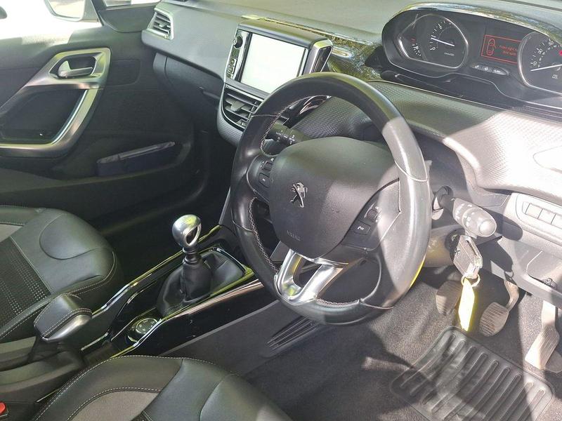 Used Peugeot 2008 NV19UNU 11