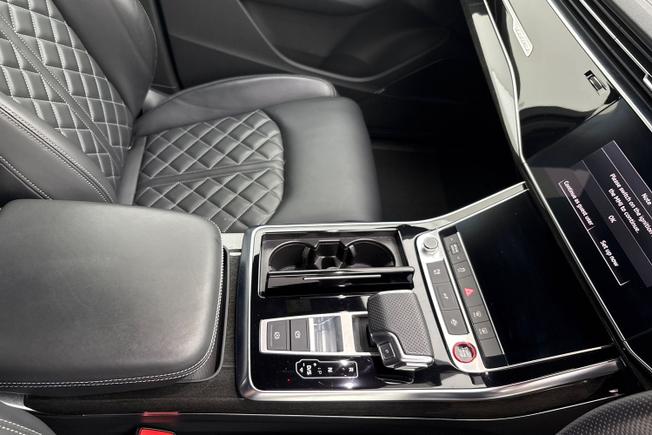 AUDI Sq7 Photo 30