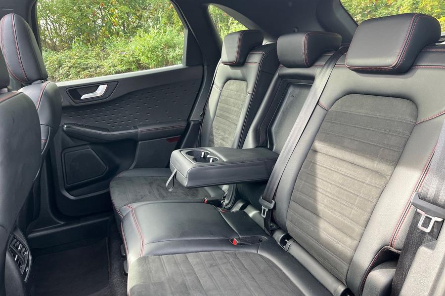 Ford Kuga Photo autoimg-8e639b7d3f81305f5f874a5ac803104d2d5b8e63.jpg