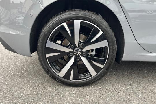 Volkswagen Golf Photo autoimg-8e667f9c6f69fd0c3bde8a53465b39760a3130b7.jpg
