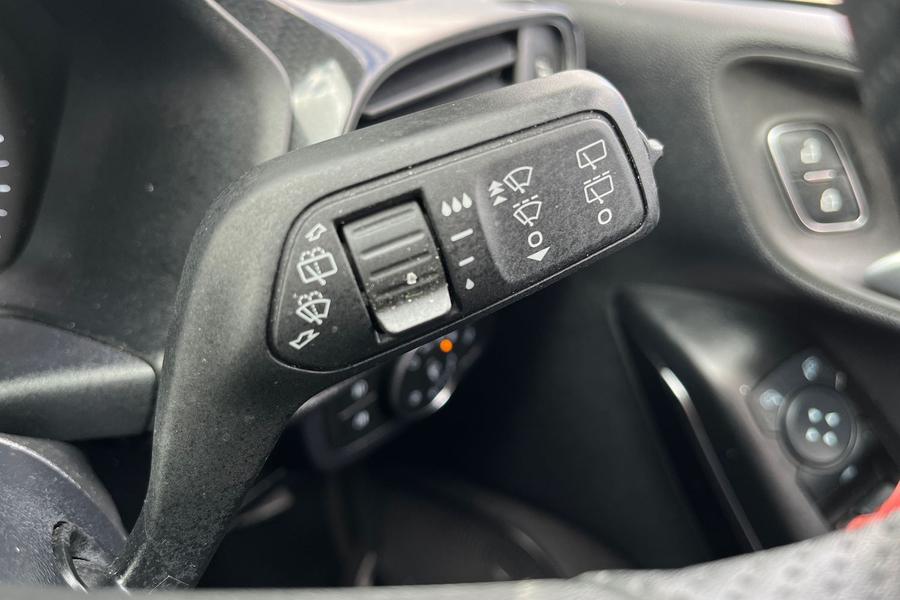 Ford FIESTA Photo autoimg-8e6809fdab59eaa3d85c5be585c5e4c0ef110aa0.jpg