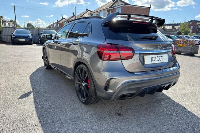 MERCEDES-BENZ Gla Photo 24