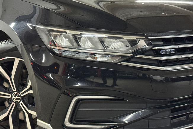 VOLKSWAGEN Passat Photo 19