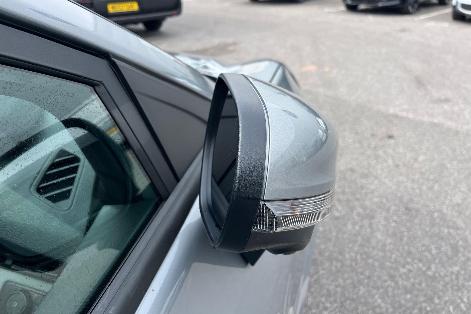 Ford Puma Gen-E Photo 30