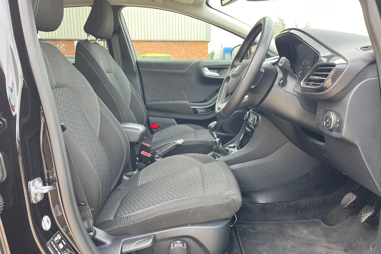 Ford Puma Photo 27