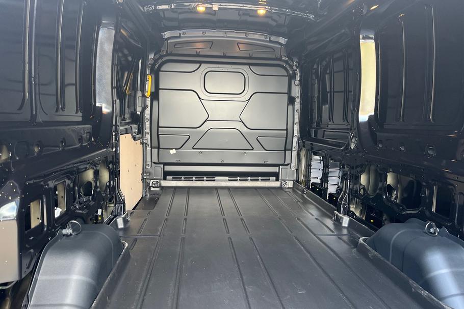 Used FORD E-TRANSIT ET25GBY 4