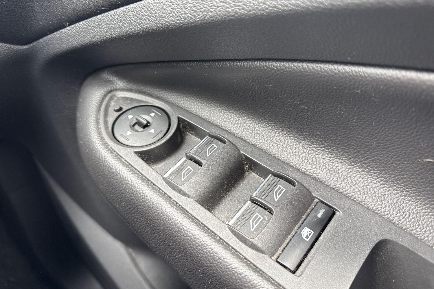 Ford KUGA Photo 15