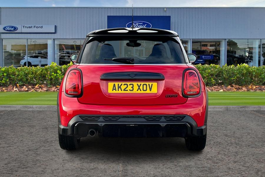 MINI Hatch Photo autoimg-8e73bef5ba0e986955a2cd7843c60ad0f5e25ead.jpg