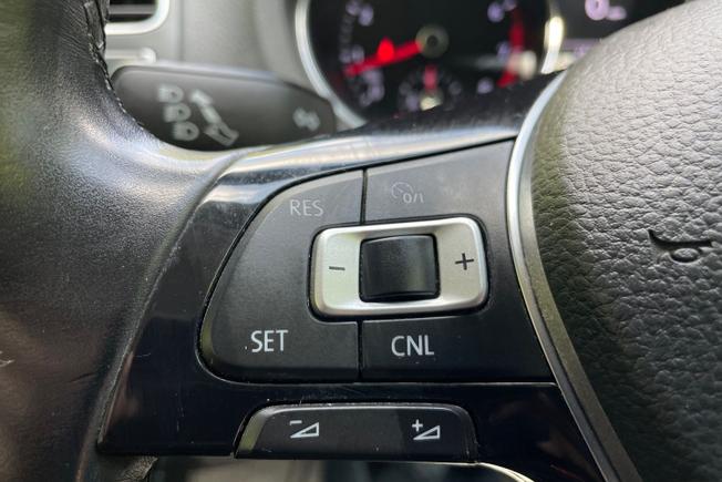 VOLKSWAGEN Polo Photo 16