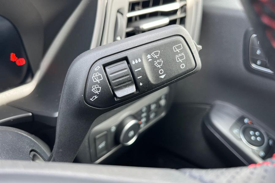 Ford Kuga Photo autoimg-8e77c04834e6fb7b8a789da9f9c140f35ef91bb8.jpg