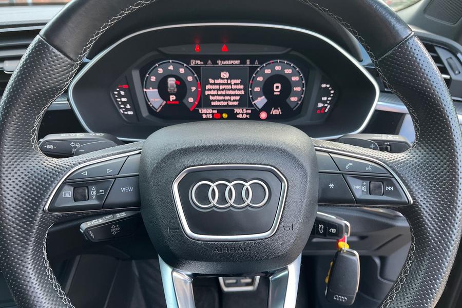 Audi Q3 Photo autoimg-8e77cd6958e55e5a15030604f63a620fc47b0615.jpg