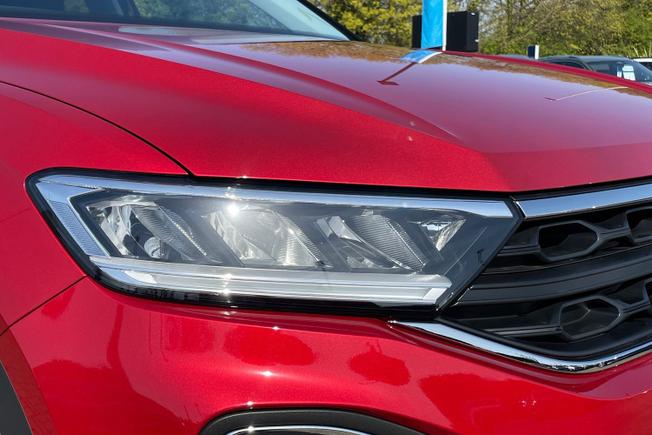 VOLKSWAGEN T-Roc Photo 19