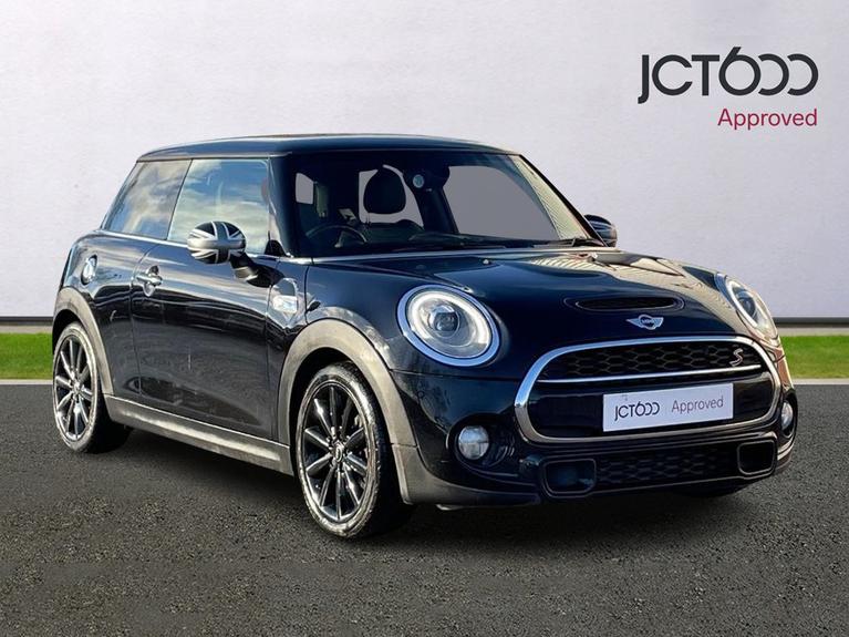 Used 2015 MINI Hatch 2.0 Cooper SD Hatchback 3dr Diesel Auto 6Spd Euro 6 (s/s) (170 ps) Black at JCT600