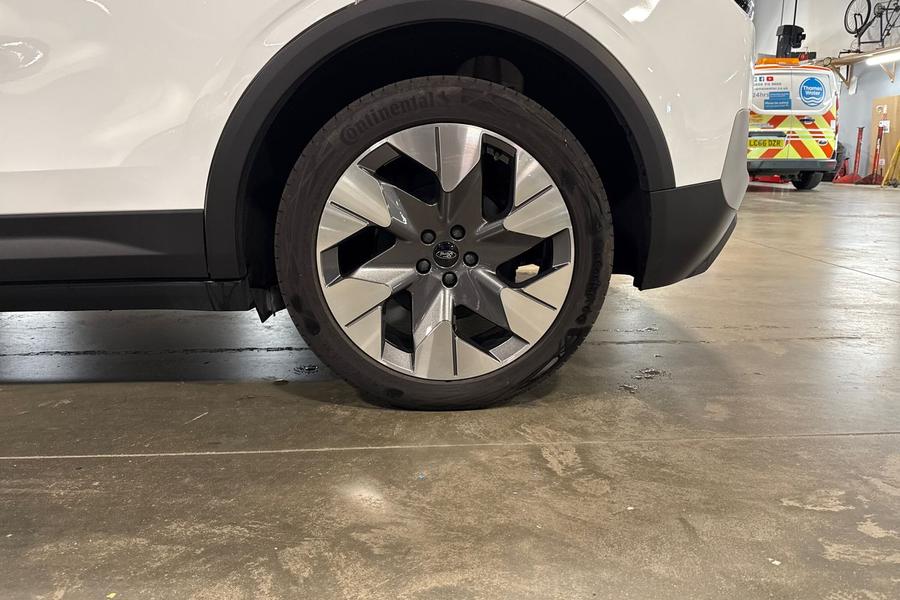 Ford Explorer Photo autoimg-8e7d6f6edff3df5a2902f47925f9a9ba1aa6d701.jpg