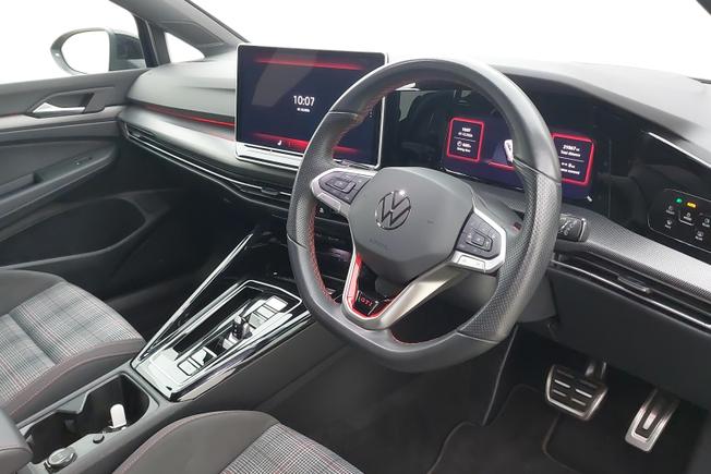 VOLKSWAGEN Golf Photo 6