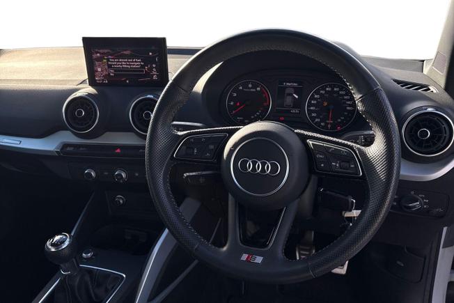 AUDI Q2 Photo 11