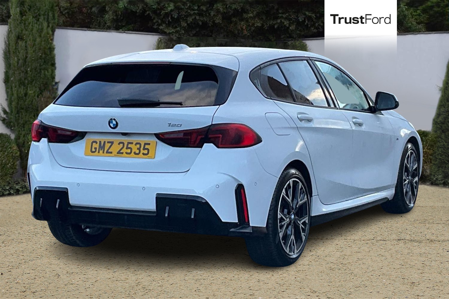 BMW 1 SERIES Photo 3