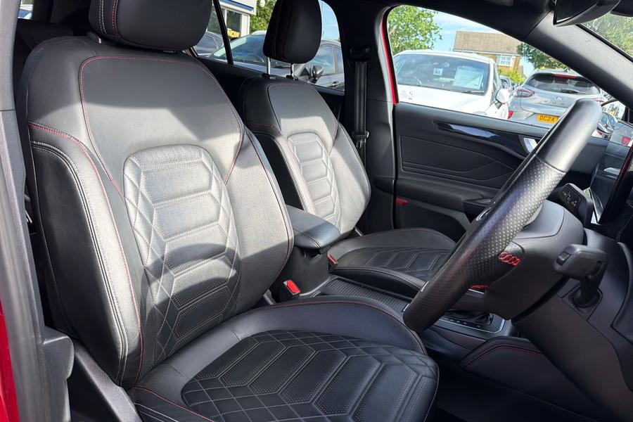 Ford FOCUS Photo autoimg-8e898ea1232f384c12393b763ed4abc5b714eaef.jpg