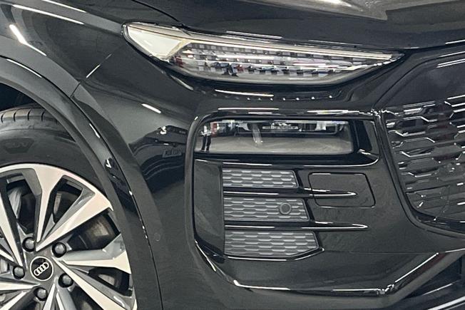 AUDI Q6 E-Tron Photo 19