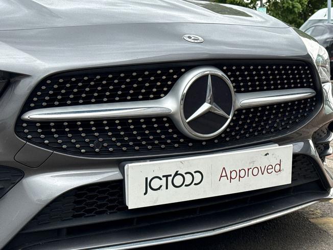 MERCEDES-BENZ CLA Photo 21