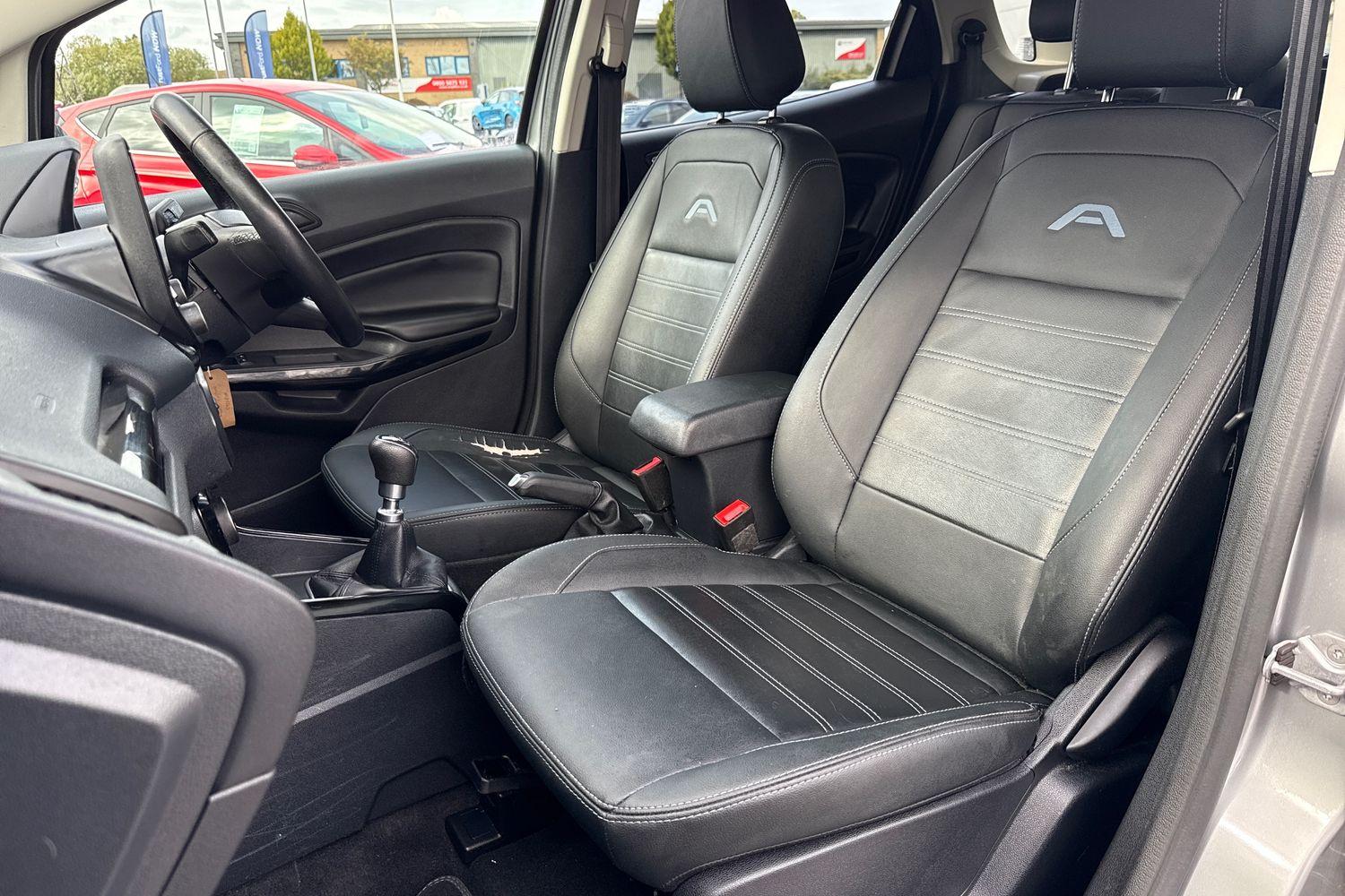 Ford ECOSPORT Photo 18