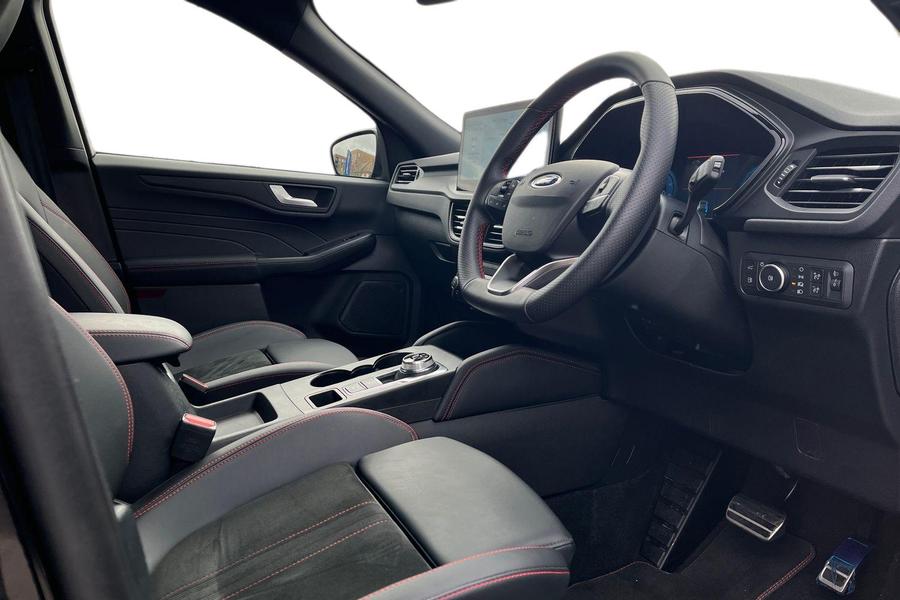 Ford KUGA Photo autoimg-8e8f4f8508f1849a3876bdc10892a9da5904654f.jpg