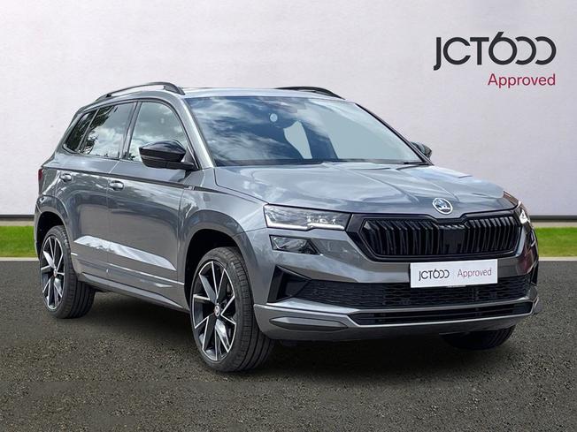 ŠKODA Karoq Photo 1
