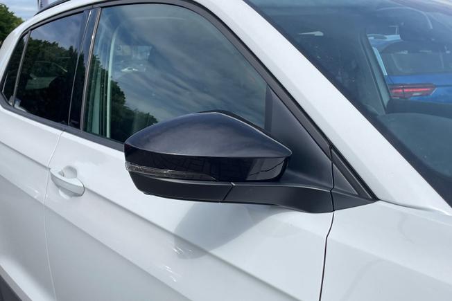 VOLKSWAGEN T-Cross Photo 20