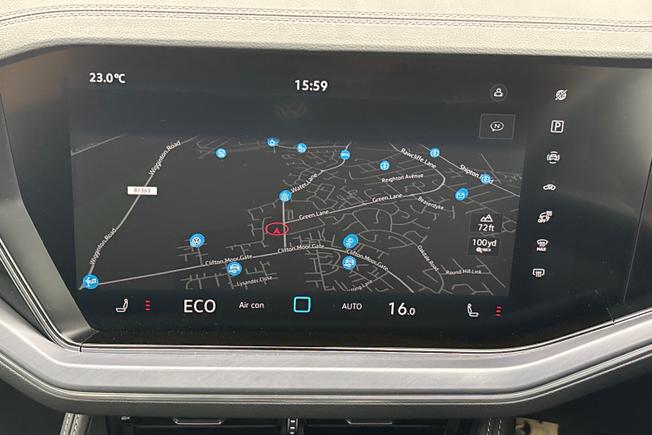 VOLKSWAGEN Touareg Photo 14