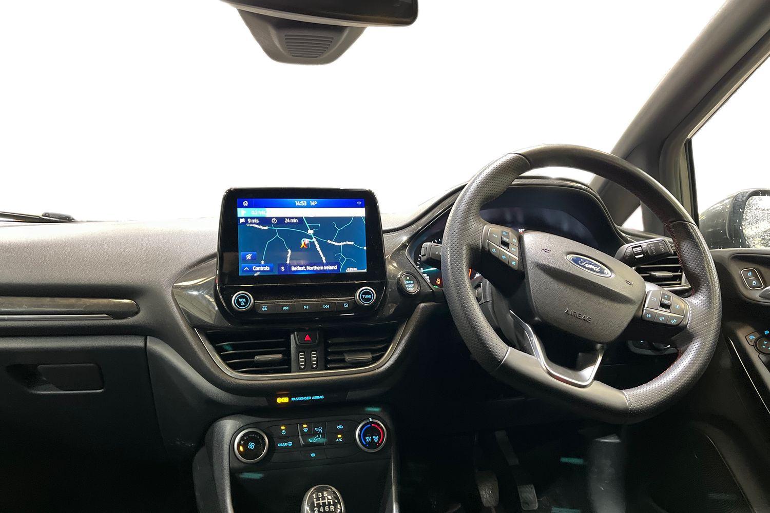 Ford FIESTA Photo 9