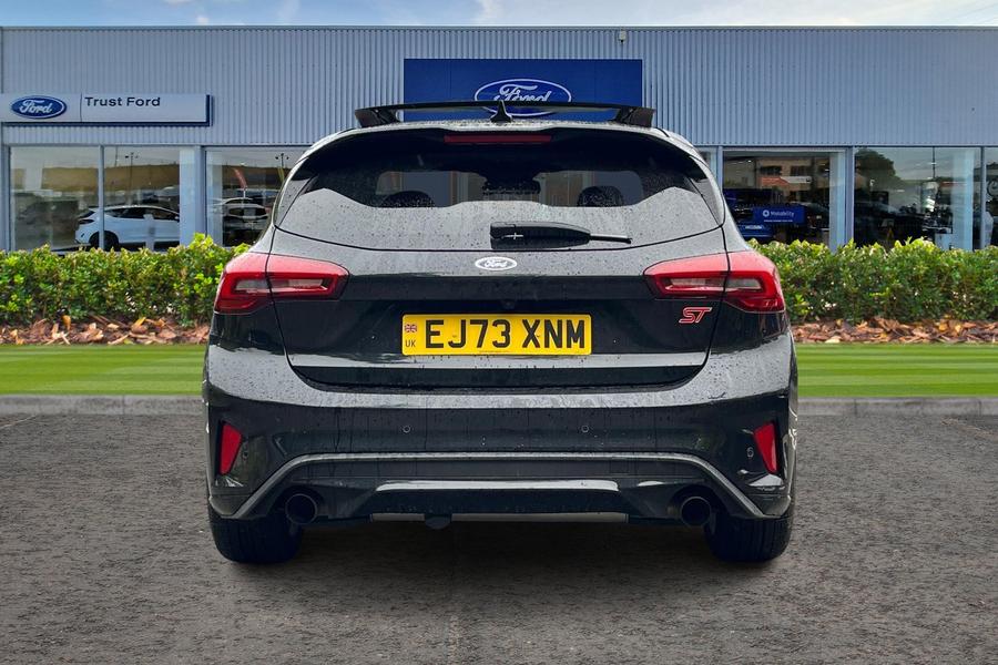 Ford Focus Photo autoimg-8e94444c1891018f48b2af1267fc1faf365c93b9.jpg
