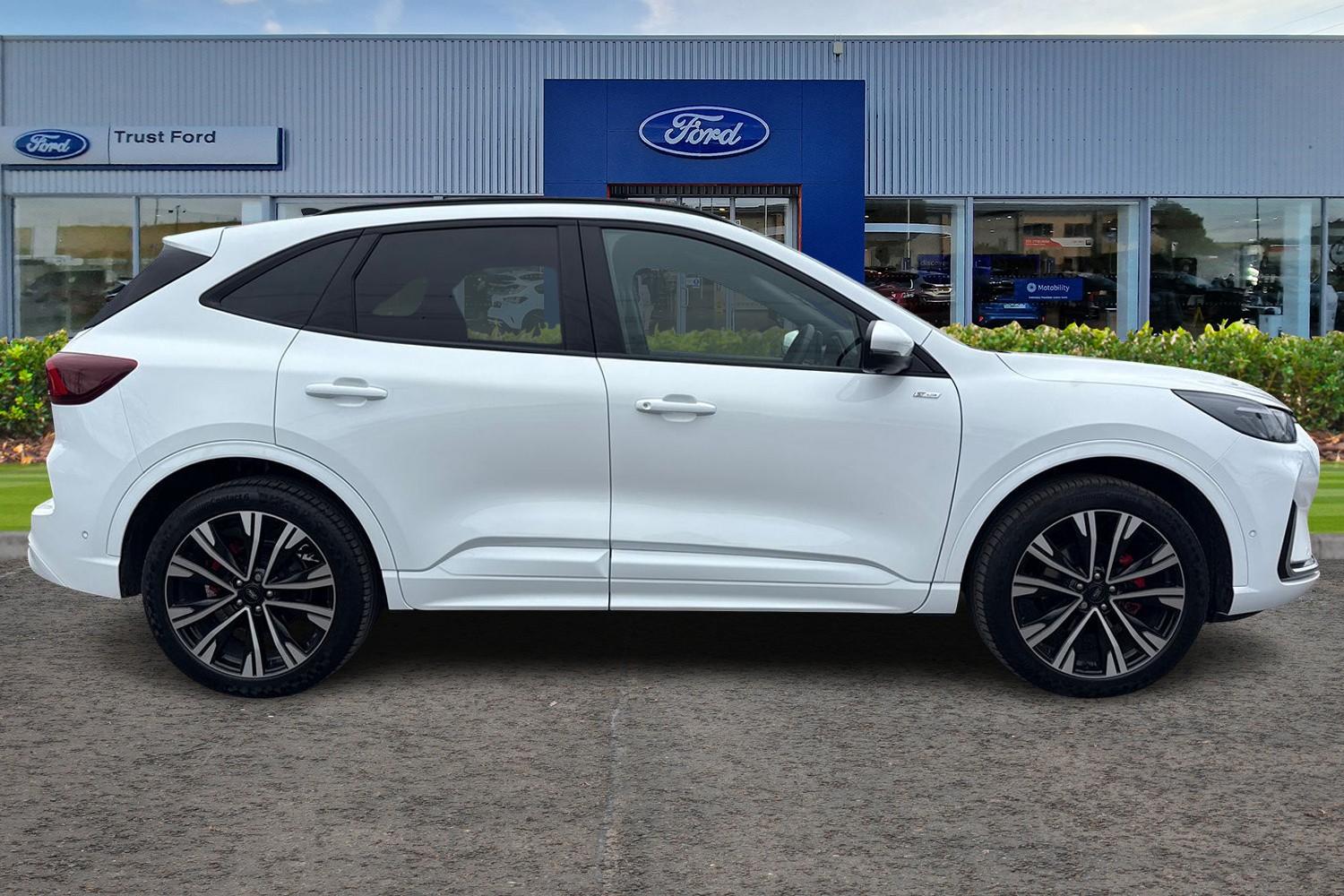 Ford KUGA Photo 2