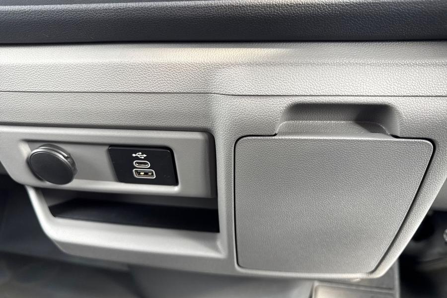 Ford TRANSIT CUSTOM Photo autoimg-8ea0e68dc7cc1310f22b8d0677198778e0c5c3d6.jpg