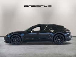PORSCHE Taycan Photo 4