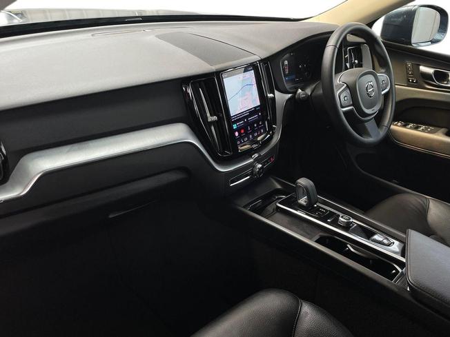 VOLVO XC60 Photo 2