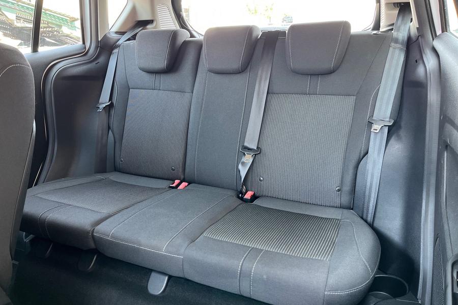 Ford B-MAX Photo autoimg-8ea43f730e503fdaa69c1c189f5c854e60351cf6.jpg