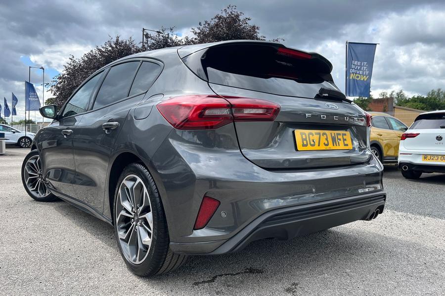 Ford FOCUS Photo autoimg-8ea7a8c429b46e1834310718f8276475968c0f42.jpg