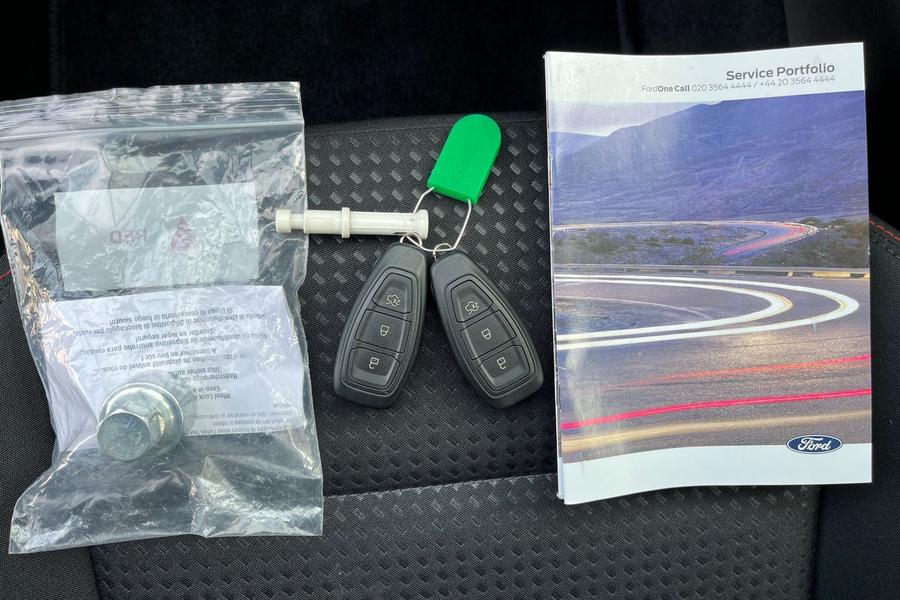 Ford Focus Photo autoimg-8ea925312d4f99c7a82a3527616d9bd33c930a15.jpg