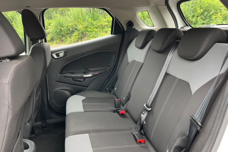Ford ECOSPORT Photo autoimg-8ea9c789722f12ff1fe1ce197f48c923ee2d6ec5.jpg