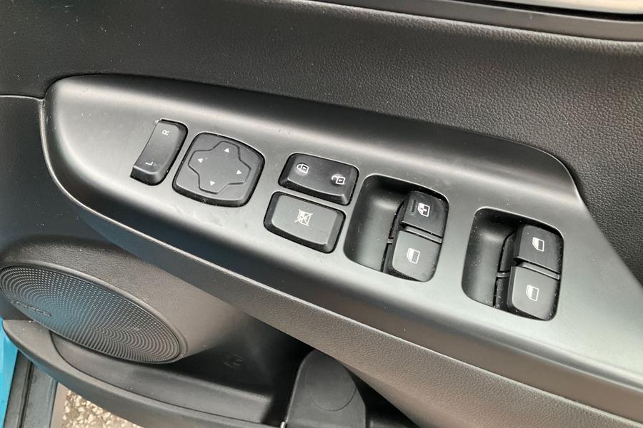 Hyundai KONA Photo autoimg-8eadb398f423ccb91f2cf0614fc227a83cc55f62.jpg