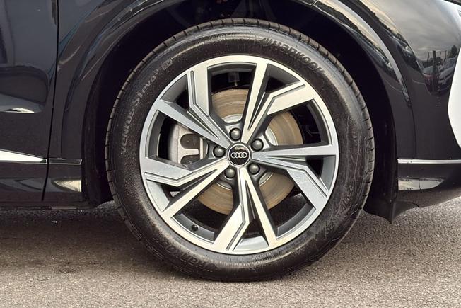 AUDI  Q4 Sportback Photo 5