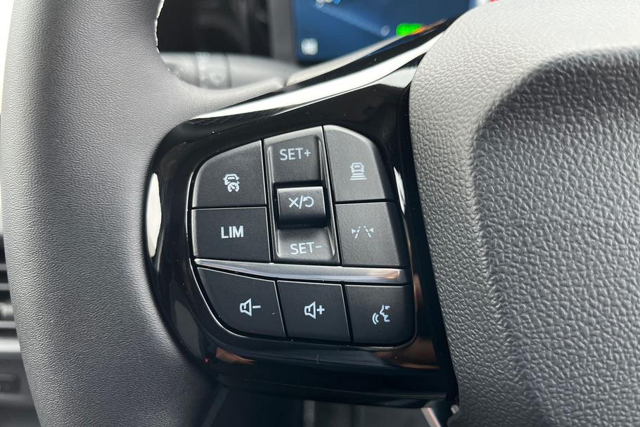 Used Ford E-TRANSIT COURIER LA75RDZ 8