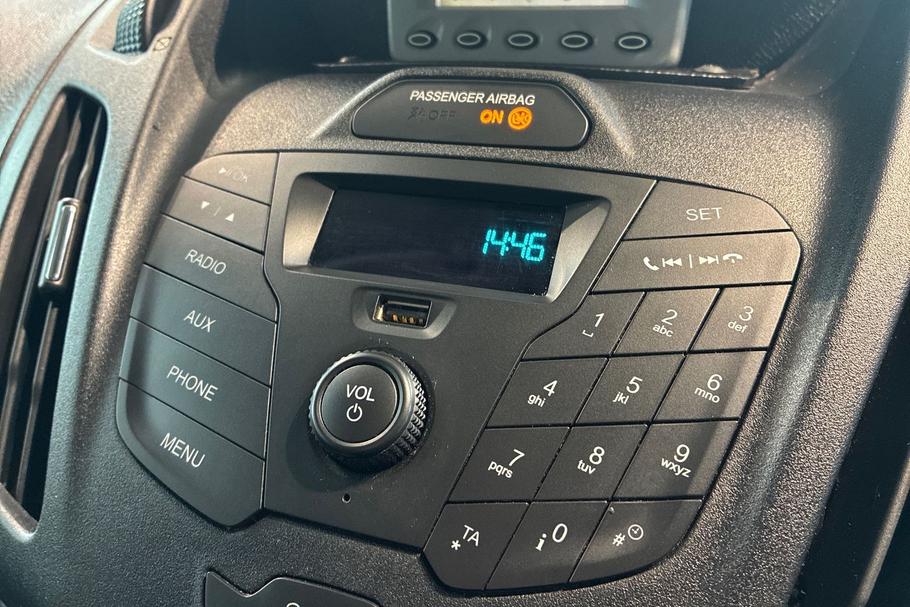 Used Ford Transit Connect YT67CBU 34