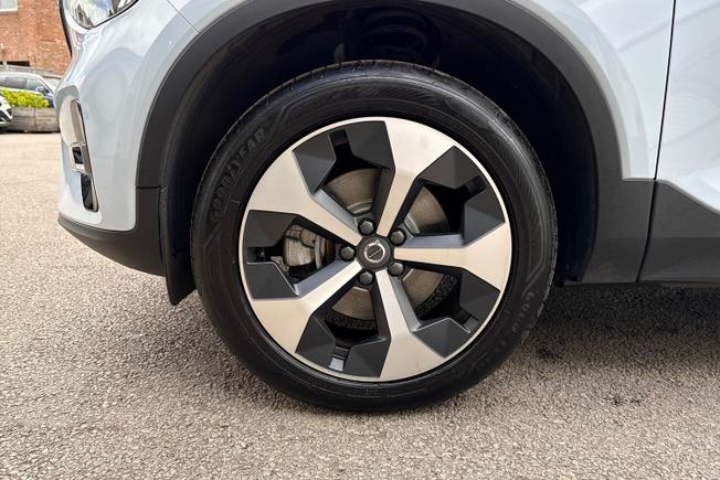 VOLVO Xc40 Photo 26