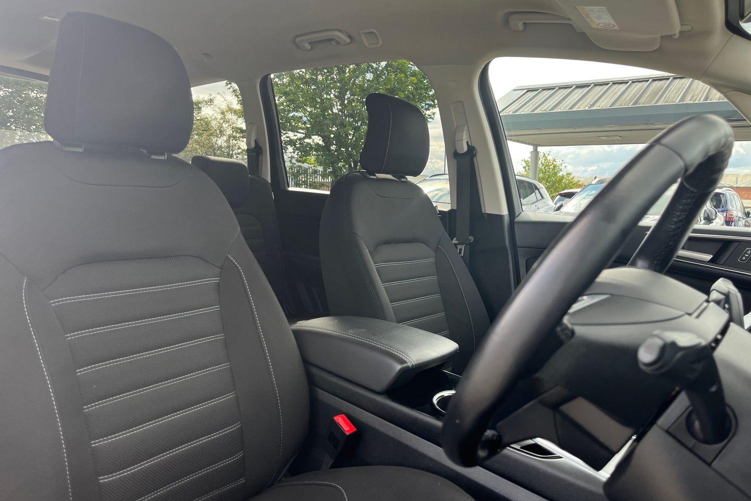 Ford Galaxy Photo 16