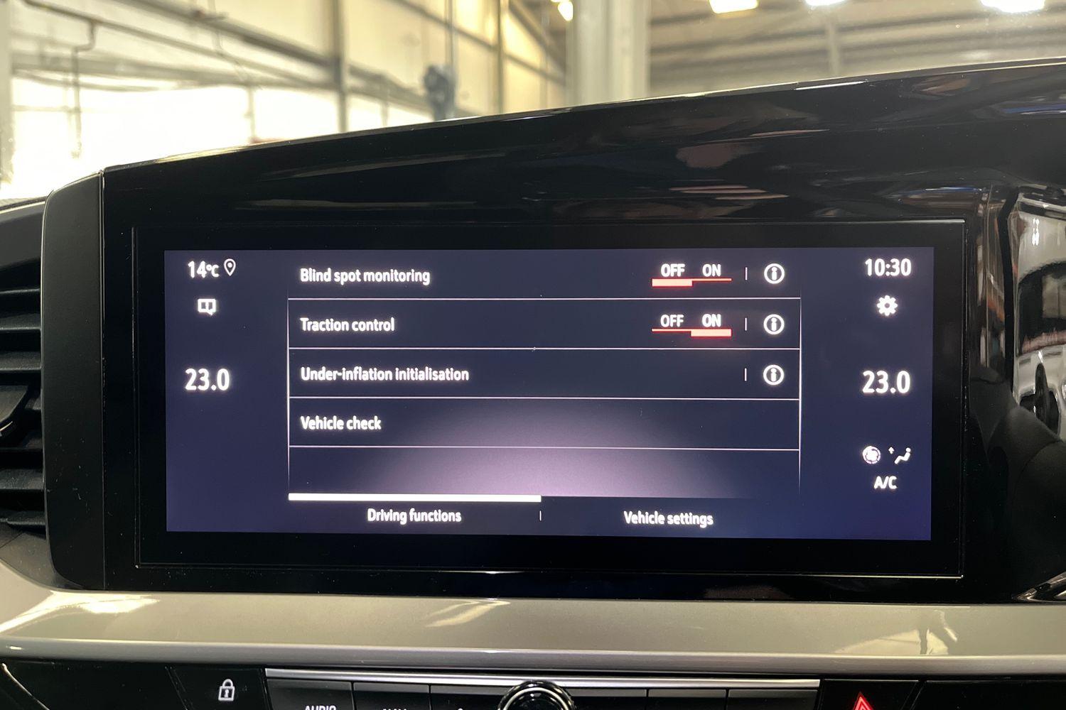Vauxhall MOKKA Photo 30