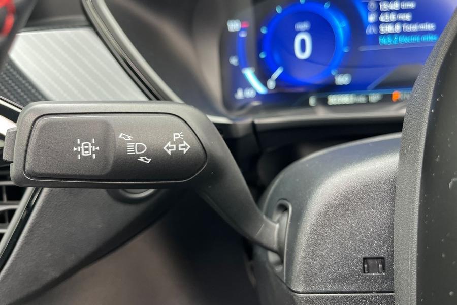 Ford KUGA Photo autoimg-8ebc3351d5ed272e22eef9ff80befbcf5d52c13d.jpg